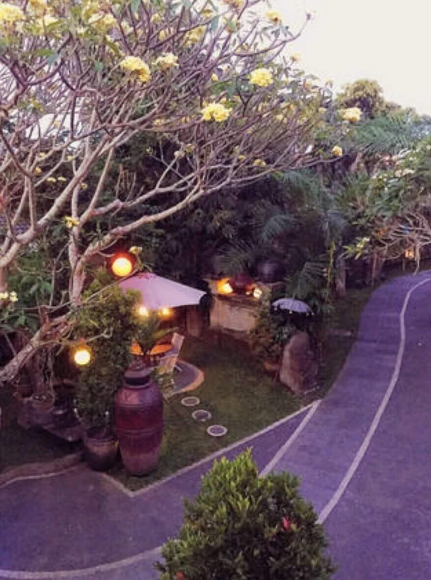 Tukad White House Hotel Ubud Buitenkant foto