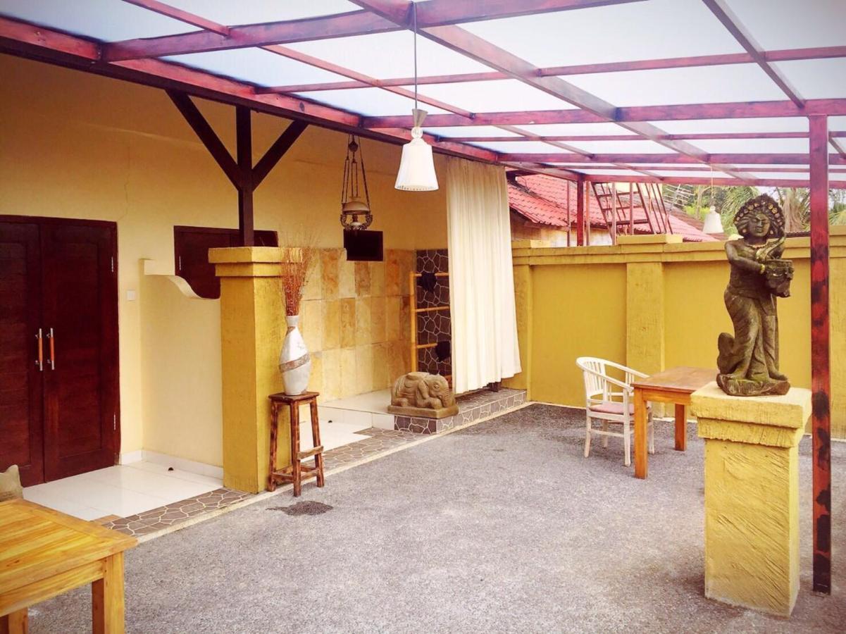 Tukad White House Hotel Ubud Buitenkant foto